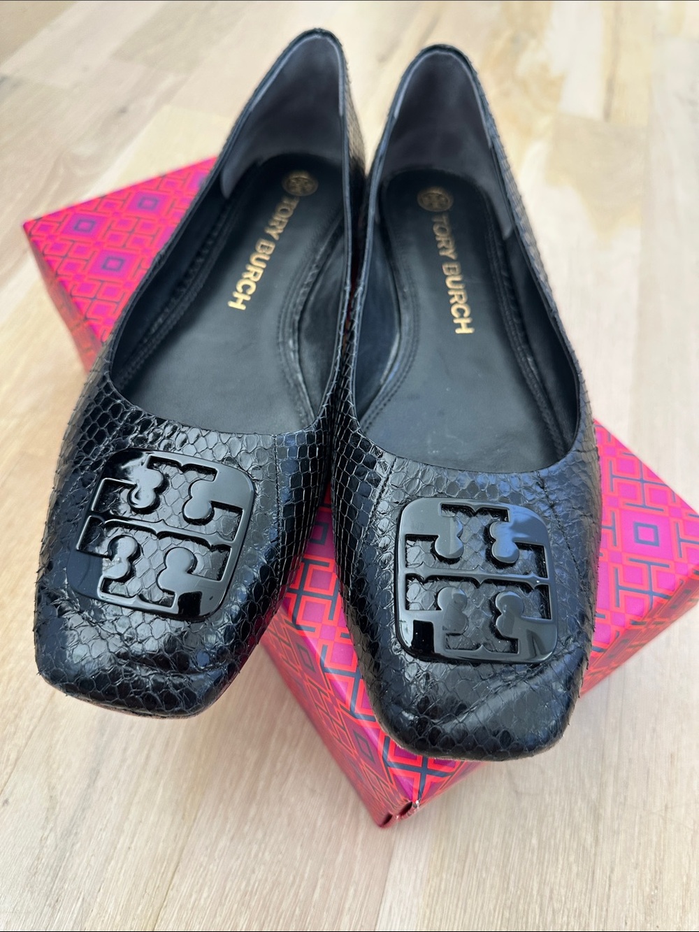 Tory Burch Black Faux-Snakeskin Logo Toe Flats